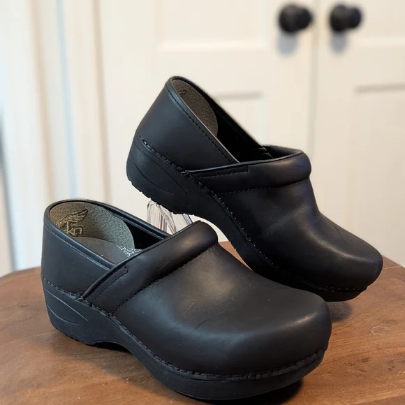 Dansko | Shoes | Dansko Black Leather Clogs Ergonomic Xp 2  display picture 1